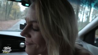 [K2S.CLUB] Miley-Weasel - Deine heiße Amateurin hat riskanter öffentlicher fick in einem Auto - FullHD 1080P-2