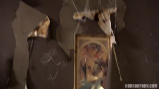 Horror porn - against the clock-3