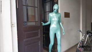 Zentai love in public-2