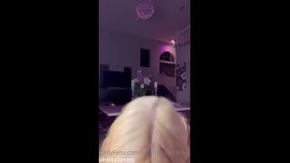 TheAmandaNicole Fingering Her Tight Pussy While Dancing Naked in OnlyFans Video Amanda Nicole  nicole nude-2