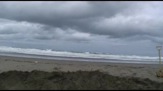 7256 Rubber Girl In The Beach-5