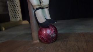 rachel adams 133Rachel A bowling ballmp4-5