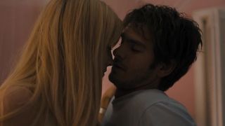 Wendy Vanden Heuvel, Riley Keough - Under the Silver Lake (2018) HD 1080p!!!-4