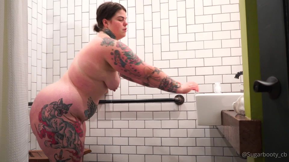 New full length video in this gorgeous bathroom i couldnt help but fuck myself with one of