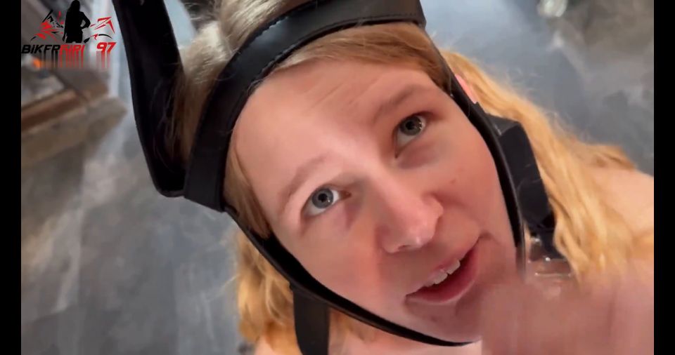 Bikergirl 97 - Extrem - Teen Sklavin benutzt fixiert ins maul gespritzt - Amateur