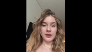 Kitten Crinaaaa - Skinny Kitten Likes to Fuck her Anus  Solo-2