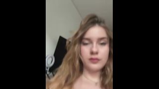 Kitten Crinaaaa - Skinny Kitten Likes to Fuck her Anus  Solo-3
