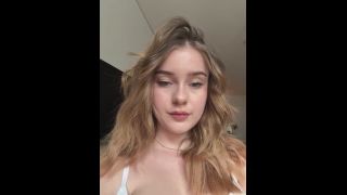 Kitten Crinaaaa - Skinny Kitten Likes to Fuck her Anus  Solo-6