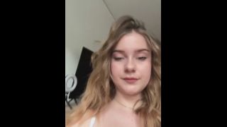 Kitten Crinaaaa - Skinny Kitten Likes to Fuck her Anus  Solo-7