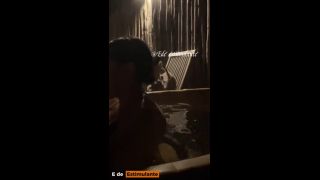 Real Couple Sexo a escondidas en la tinaja-5