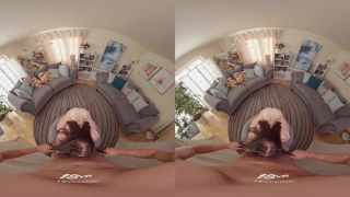 Brunette Girls Porn Emma Evans Keeps The Heels On As She Gives You An Intense, Up-Close VR Experience-2