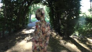 Secretly in the park-1