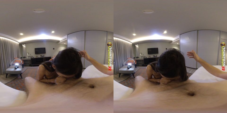 Rainy's Skinny Thai Tinder Date VR Fun - UltraHD 4K Sex