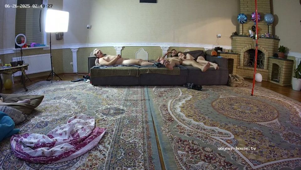 Voyeur House: Eleonora's Hot 2025 Blowjob Cam [HD 720P]