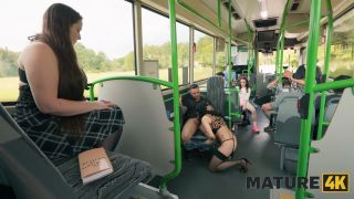 Vitoria Vonteese - Straphangers HD 720p - MILF-6