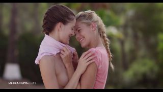Video Silvie Luca, Izzy Delphine Pussy Lickers Paradise 1080p FullHD-2