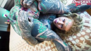 Heaily TATTOOed dredhead loves to GAPE her asshole while stretching it wide open-9