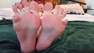 online xxx video 40 long sexy legs with perfect feet 5 mins on feet porn sasha foxx foot fetish-2