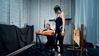 Noirqueenie Face Slapping Training Angle 2 (Fetish porn)-6