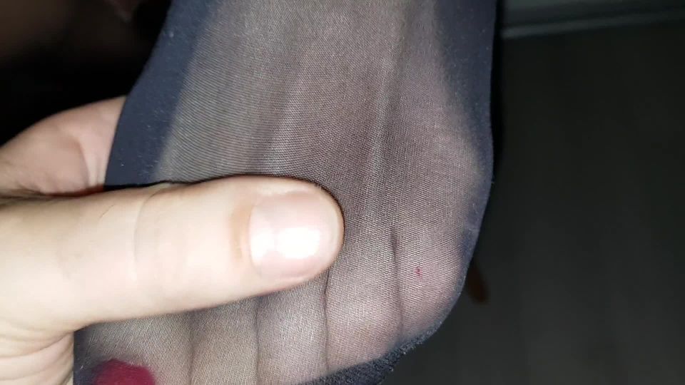 Pettit Looloo - Pussy warm-up before fisting - Hot Bich i...