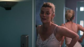 Alison Brie, Betty Gilpin, etc – Glow s01e01 (2017) HD 1080p!!!-3