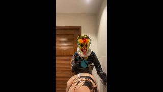 Lila Lovely Lila Lovely, GIbbyTheClown - 2021 - Bathroom break W Lila Lovely-0