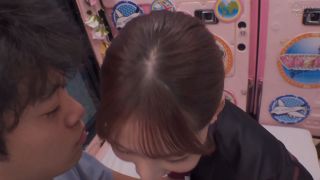 DVMM-222 一般男女モニタリングAV×マジックミラー便コラボ企画 大手航空会社勤務の美人キャビンアテンダントが童貞チ○ポをノーハンドフェラで早漏改善！気品が溢れる一流のおもてなしフェラで暴発大量射精→即フル勃起！元気すぎる童貞チ○ポを放っておけないCAはそのまま筆おろし…-1