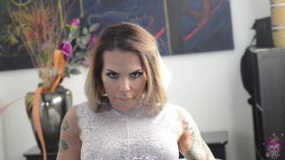 Foxxy - Sexy TS Foxxy in Bed - (Femdom porn)-1