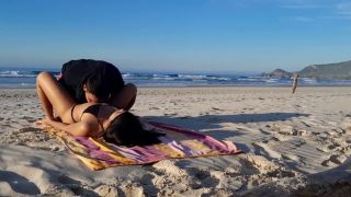 Cumshot TRAPPED ON THE BEACH, hot couple-2