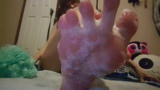 Pt 3FrostyPrincess - Soapy Feet-9