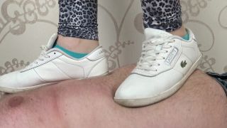 [GetFreeDays.com] Bonnie - Sneakers Trampling keep2share foot porn-2