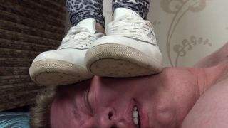 [GetFreeDays.com] Bonnie - Sneakers Trampling keep2share foot porn-5