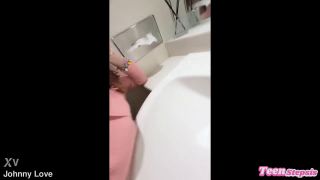 Shrooms Q - Daisy Love Fucking in a Mall Bathroom - 04/16/25 (Amateur porn)-3