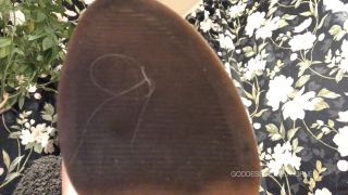 Goddess Rose Thorne Cuckold For My Wedge Sandals (Cuckold porn)-2