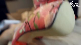 Czech SolesPorn Interview Ends Up With Foot Job, POV (POV Foot Worship, Extra High Heels, Footdom, Toes) - 1080p-4