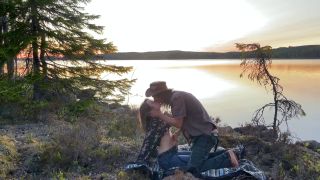 Sessa Skye,RosenbladX - Love at a Lake in the Sunset - RosySky - 4K 30fps-1