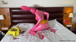 Latex Horny Easter Bunny Quick View Porn - New Sex Videos...-2