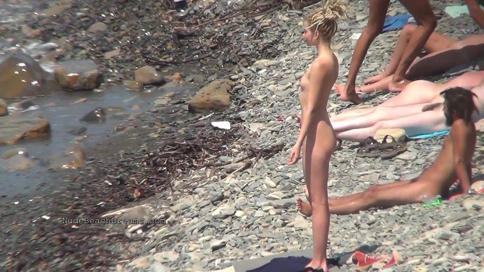 Nudist video 01228 Voyeur!