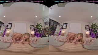 Morning Cup of Triple D - Gear VR 60 Fps - Kissing-3