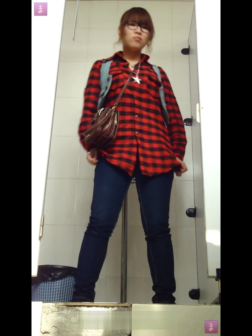  China toilet light - 15253453, voyeur on voyeur