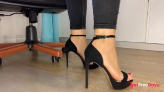 [GetFreeDays.com] I put on the high heels that my servant bought me Sex Clip July 2023-3