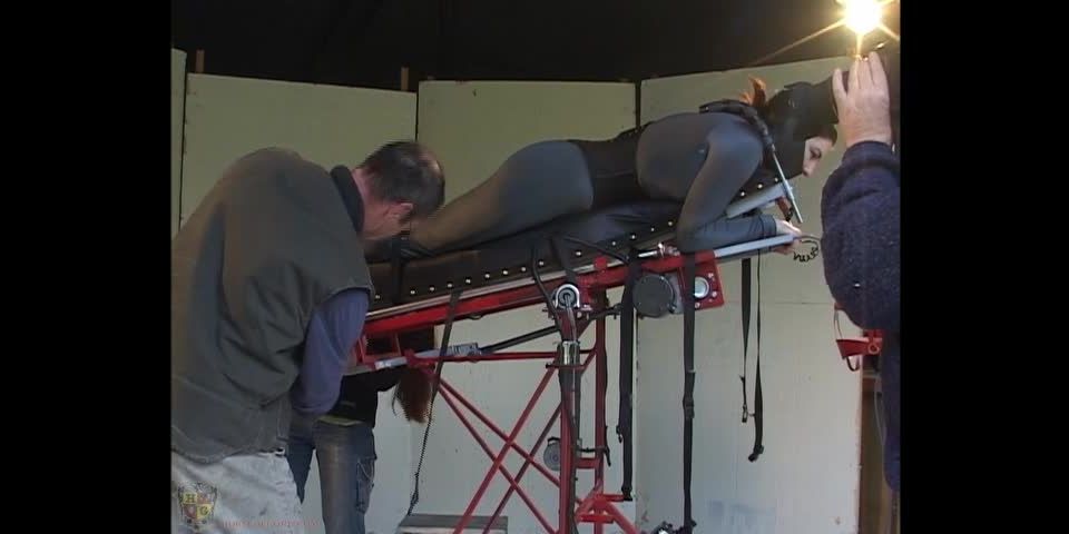 House of Gord20 05 01 (06 05 20) Lola - Mechanized Blow Job (Installation)