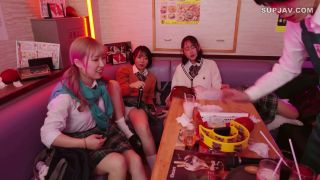 Reducing Mosaic HUNTC-461 カラオケBOXで女子○生はマイク代わりにボクのチ○ポを奪い合い！100点の中出しSEXで満足させるまで出られないハーレム乱交！-6