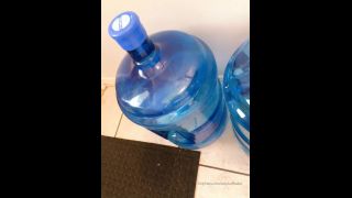 BrandiMae - sexybuffbabe () Sexybuffbabe - q me these gallon jugs are multi purposehow many do i have to last me or so days 24-03-2020-0