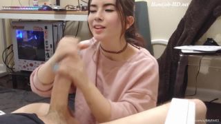 AI-Deepfakes: Kyedae's Mind-Blowing Blowjob & Handjob Advent-7