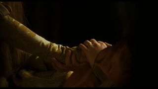 Scarlett & Natalie's Hot Chemistry in The Other Boleyn Girl-1