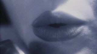 Charlie Spradling in To Sleep with a Vampire 1993 DVDRip-2