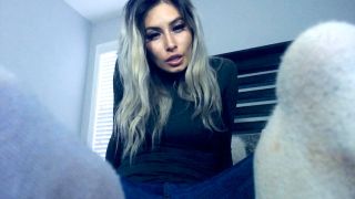 [K2S.CLUB] Kerri Kings Naughty Pleasures - Kerri King Rewards Daddy for Her Shopping Trip with a Dirty Sock Footjob _ Cum Countdown - HD 720P-8