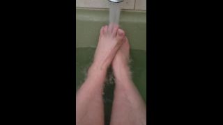 thevalestgal Feet POV in bath - Feet-4