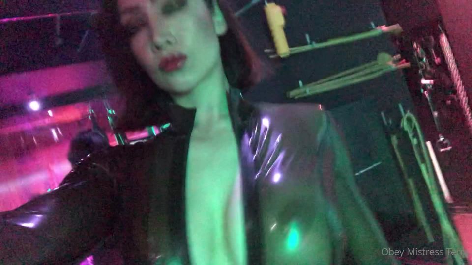 Mistress Terra - obeymistressterra () Obeymistressterra - shooting at facility x tip mistress while shes hard at work making clips and pics for 09-05-2021